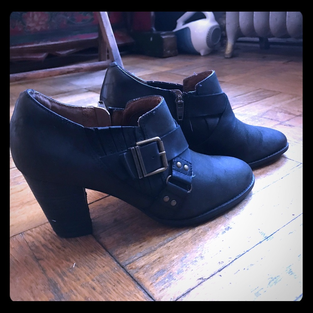 Clarks 3 inch heel leather booties size 10